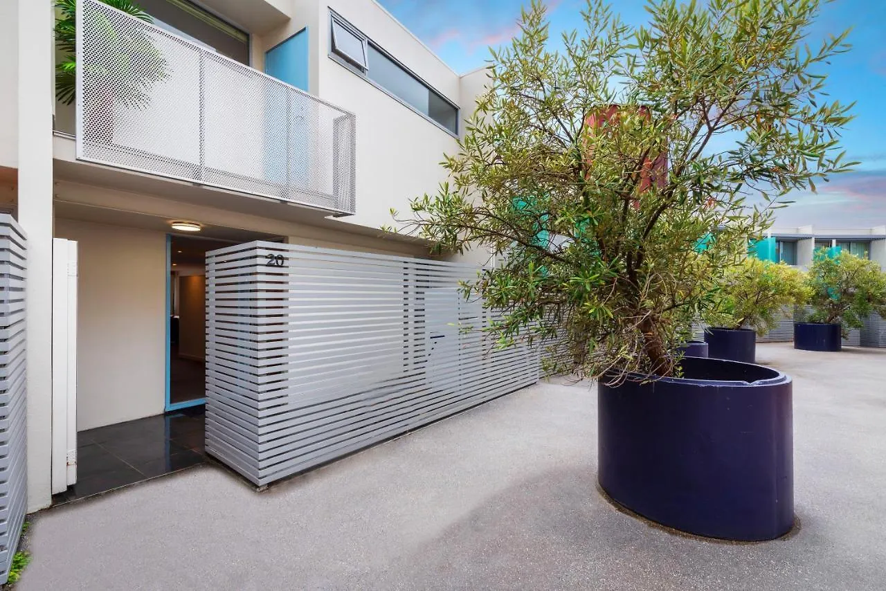 King Bed Living In Heart Of The Cbd, With Parking Διαμέρισμα Χόμπαρτ 0*,  Αυστραλία