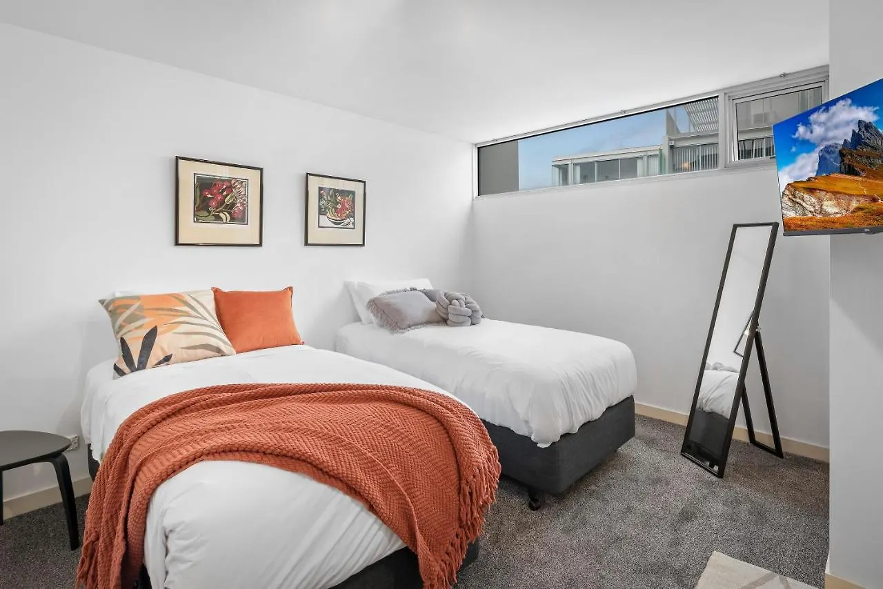 King Bed Living In Heart Of The Cbd, With Parking Διαμέρισμα Χόμπαρτ
