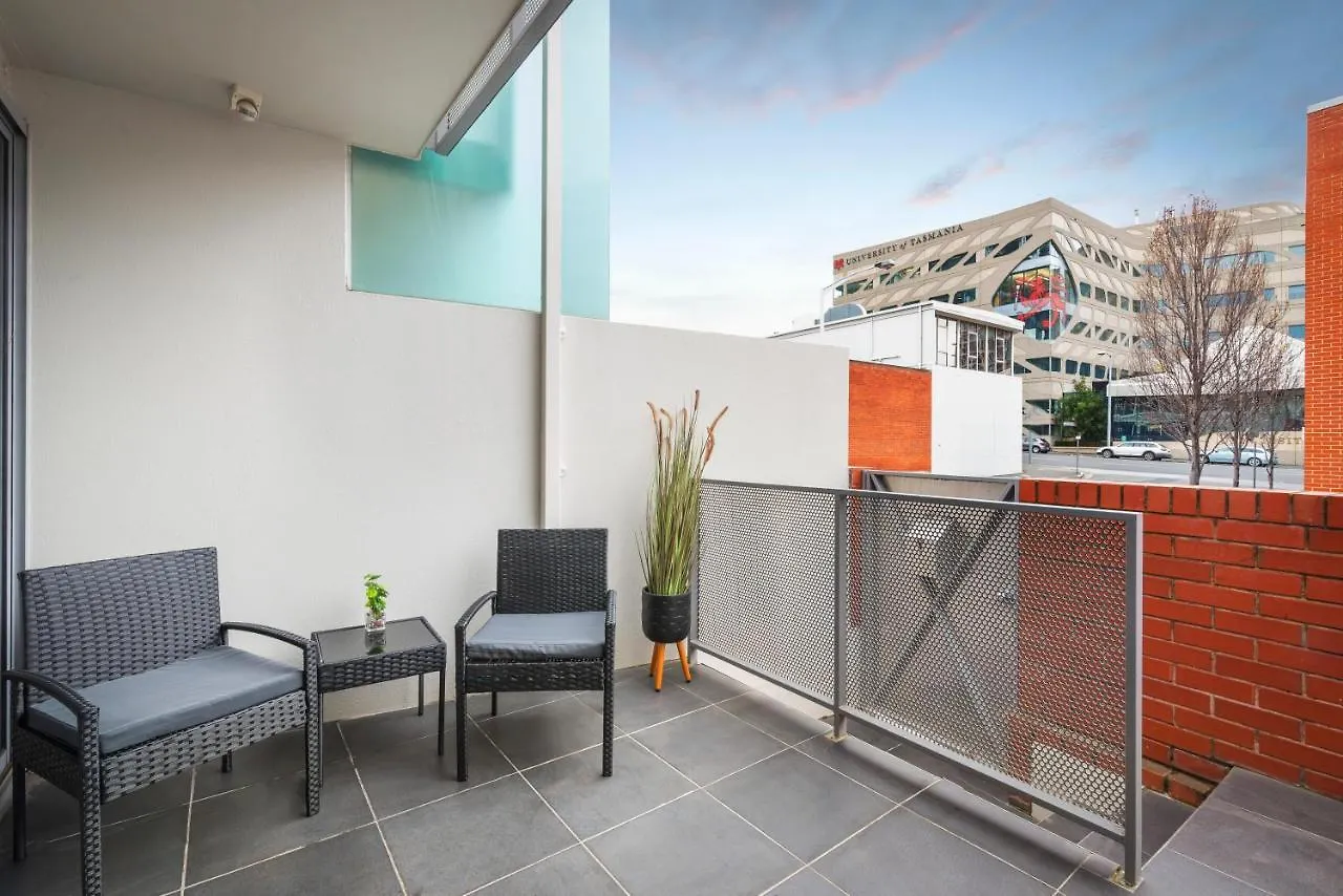 King Bed Living In Heart Of The Cbd, With Parking Lägenhet Hobart 0*,