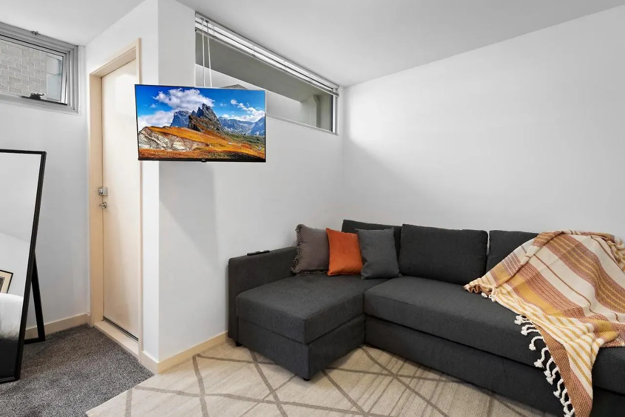 King Bed Living In Heart Of The Cbd, With Parking Lägenhet Hobart Australien