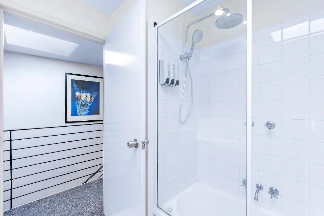 King Bed Living In Heart Of The Cbd, With Parking Lägenhet Hobart