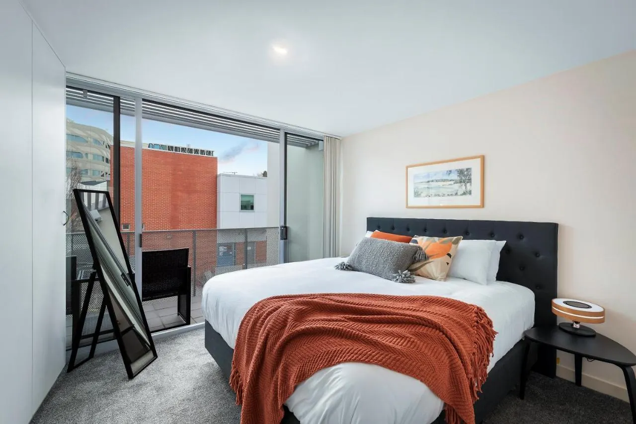 King Bed Living In Heart Of The Cbd, With Parking Lägenhet Hobart